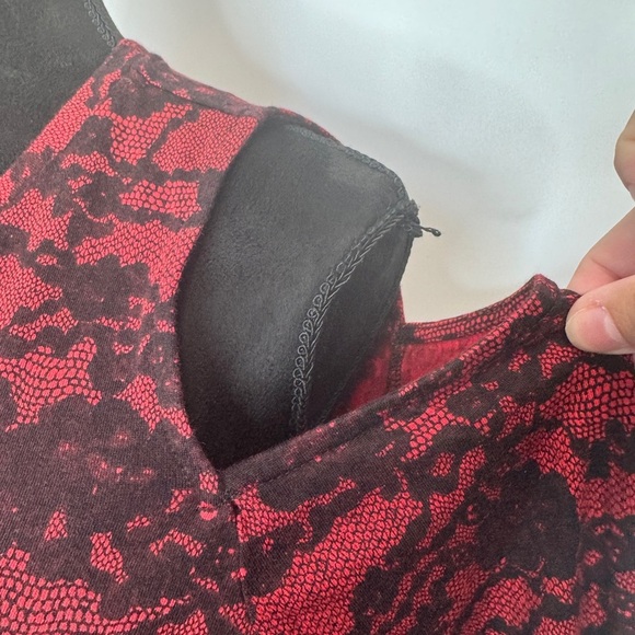 Michael Kors Cold Shoulder Long Sleeve Top Red - Picture 6 of 9